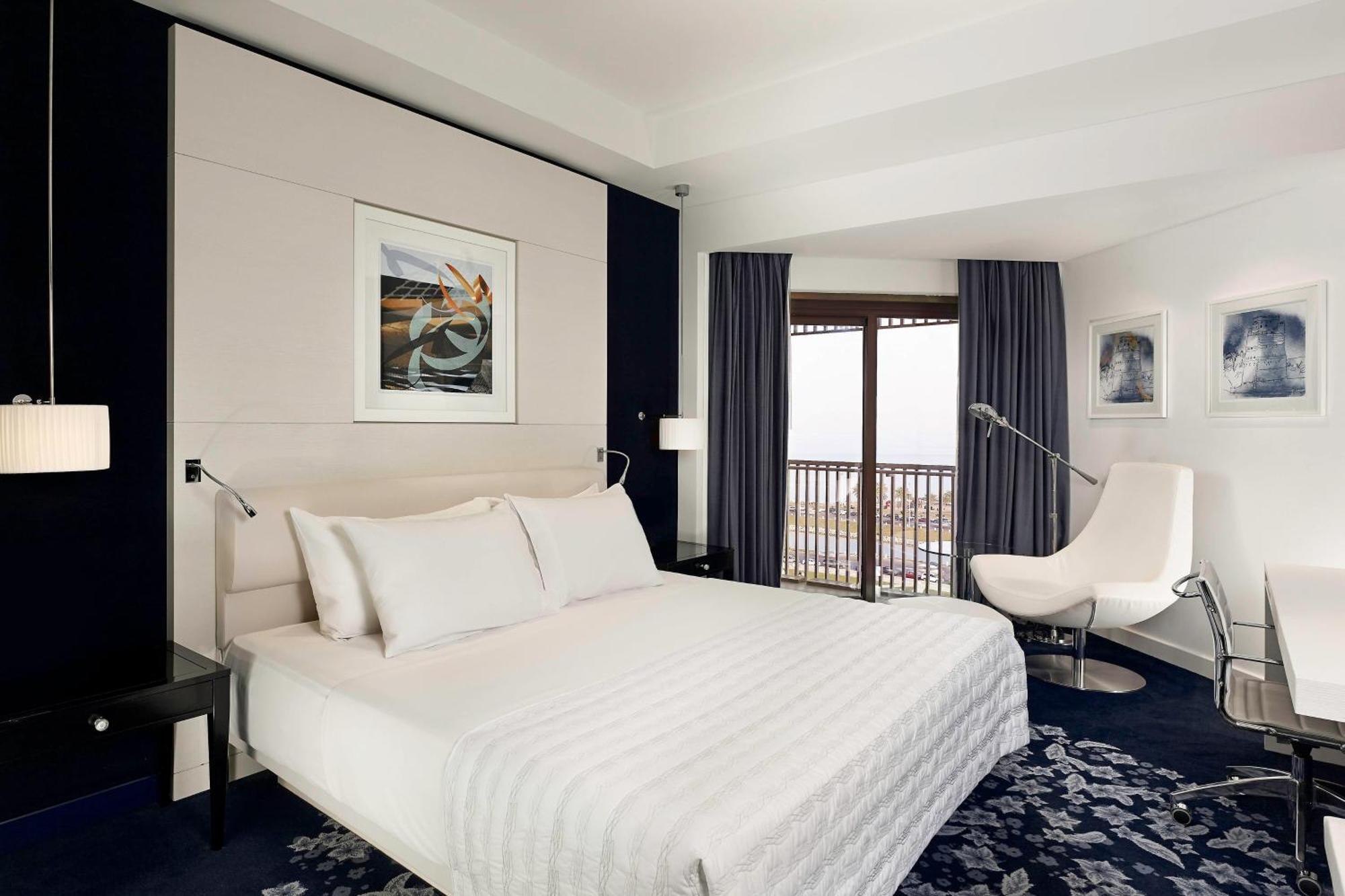 Le Meridien אל חובר מראה חיצוני תמונה A room at the hotel