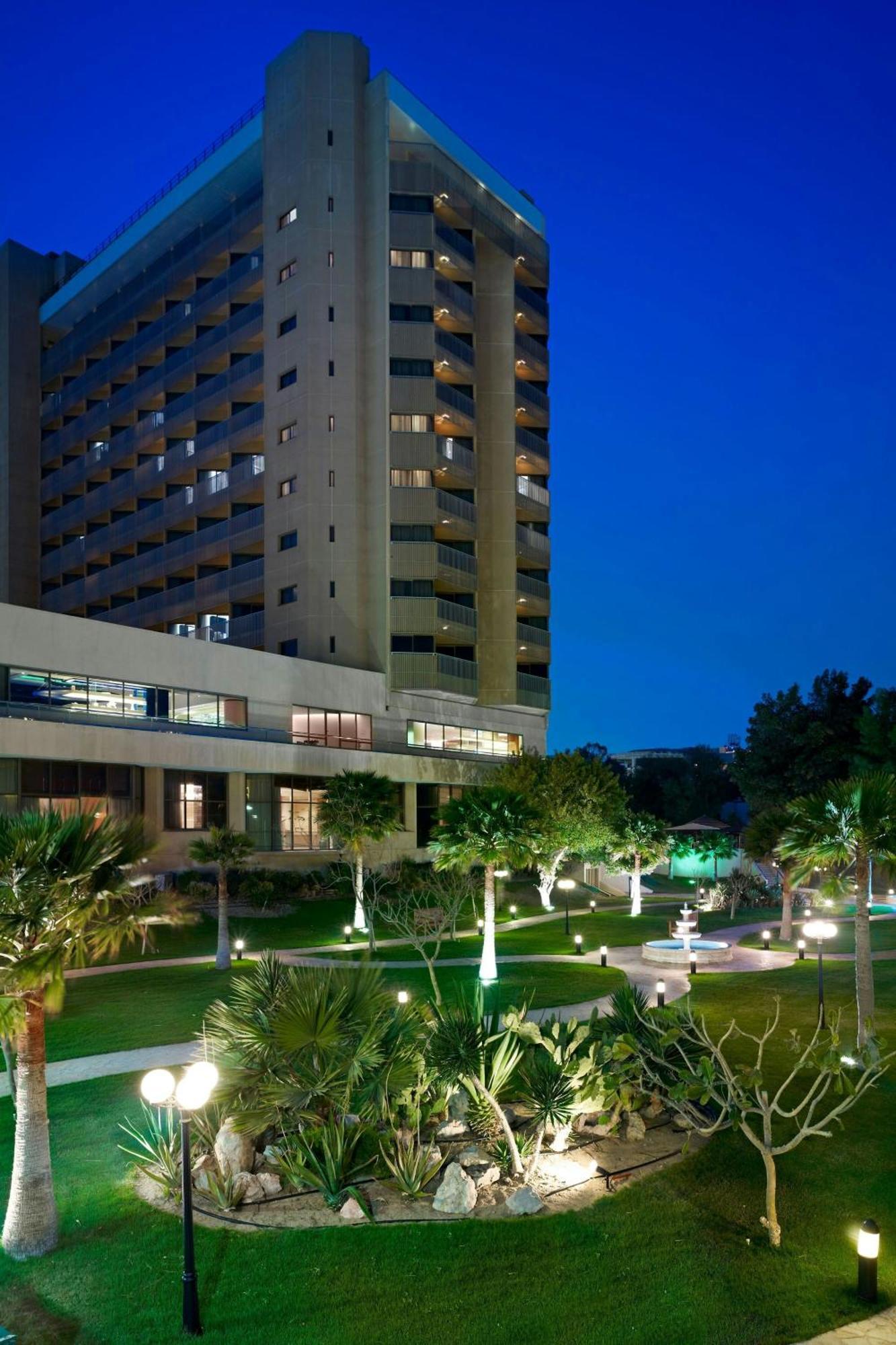 Le Meridien אל חובר מראה חיצוני תמונה Hilton Athens