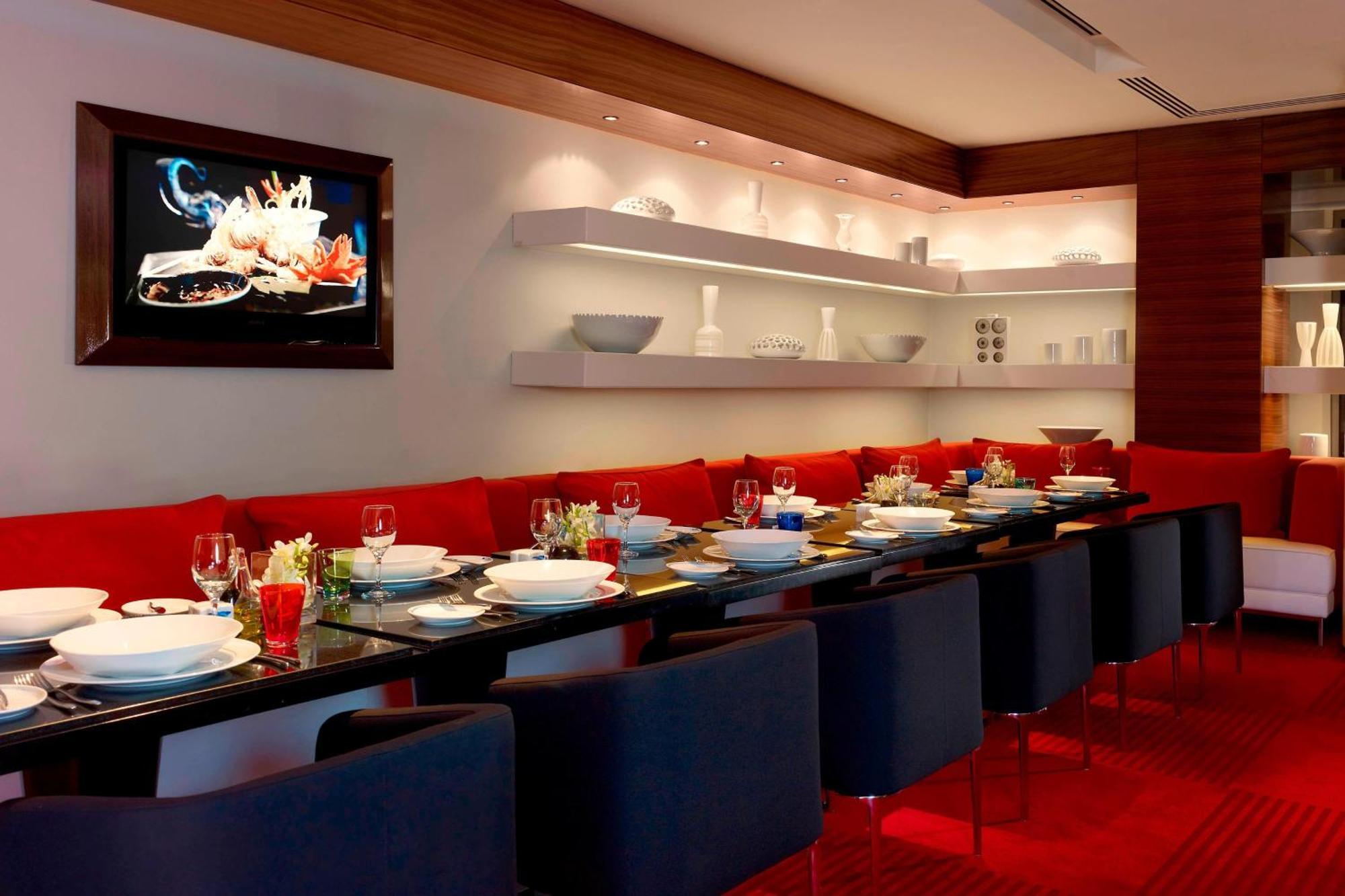 Le Meridien אל חובר מראה חיצוני תמונה The interior of the restaurant
